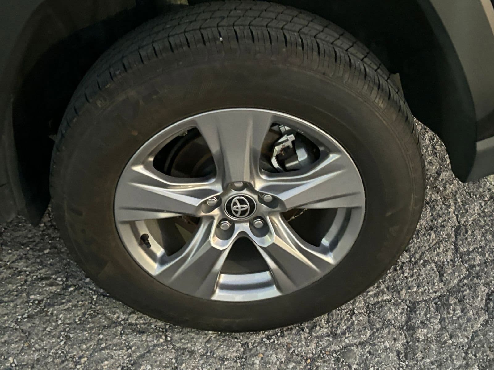 Thumbnail: 2025 Toyota RAV4 - 29