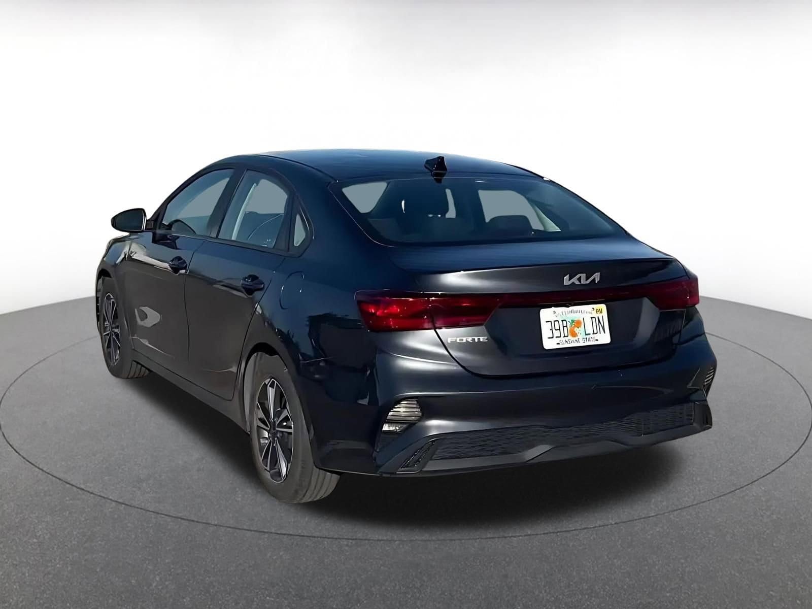 Thumbnail: 2024 Kia Forte - 11