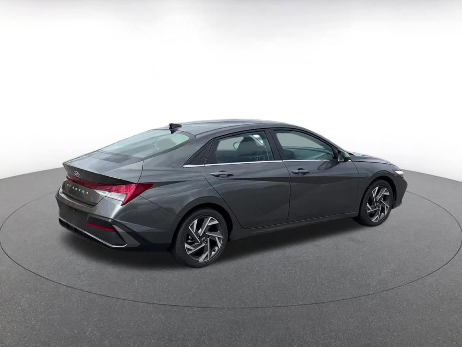 Thumbnail: 2025 Hyundai Elantra - 14