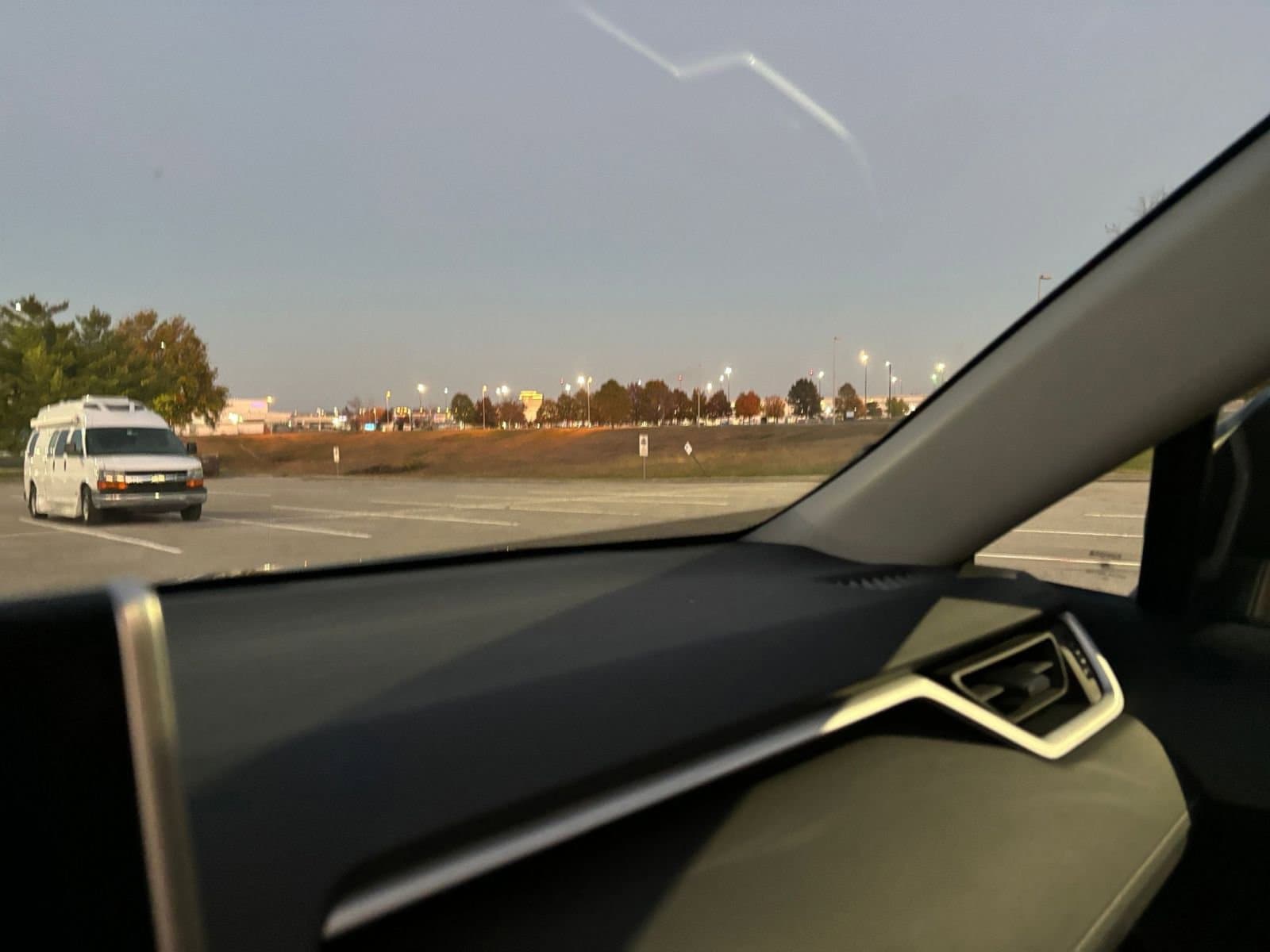 Thumbnail: 2025 Toyota RAV4 - 34