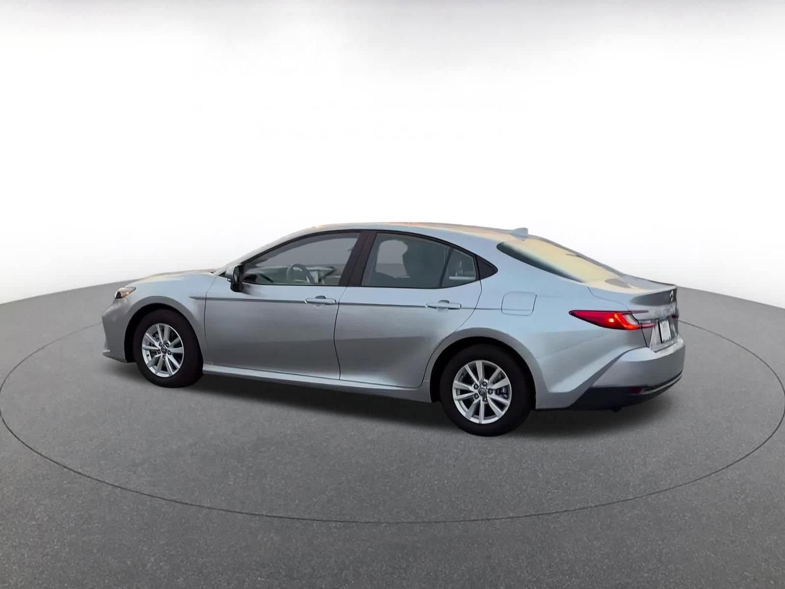 Thumbnail: 2025 Toyota Camry - 10