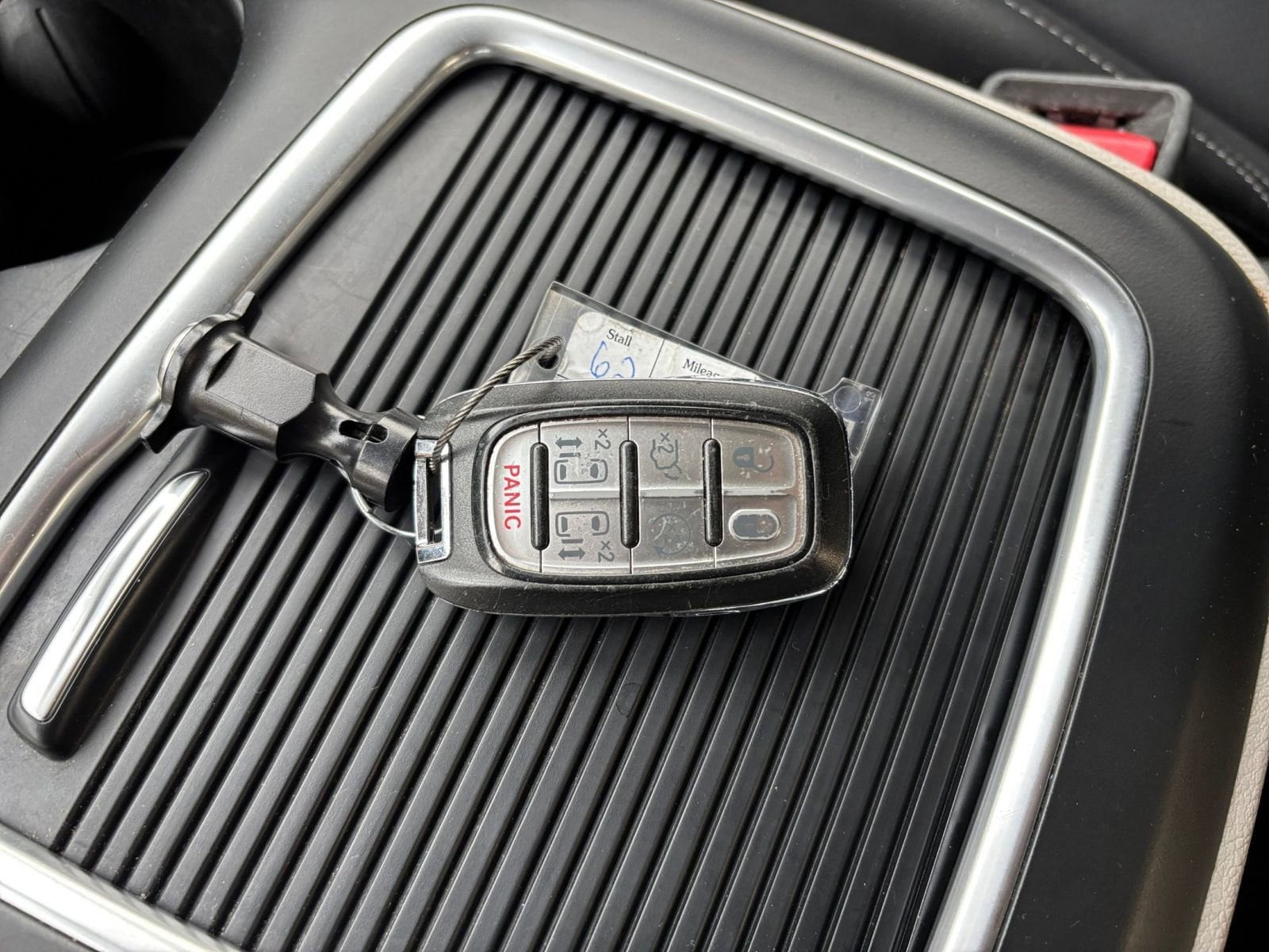 Thumbnail: 2023 Chrysler Pacifica - 22