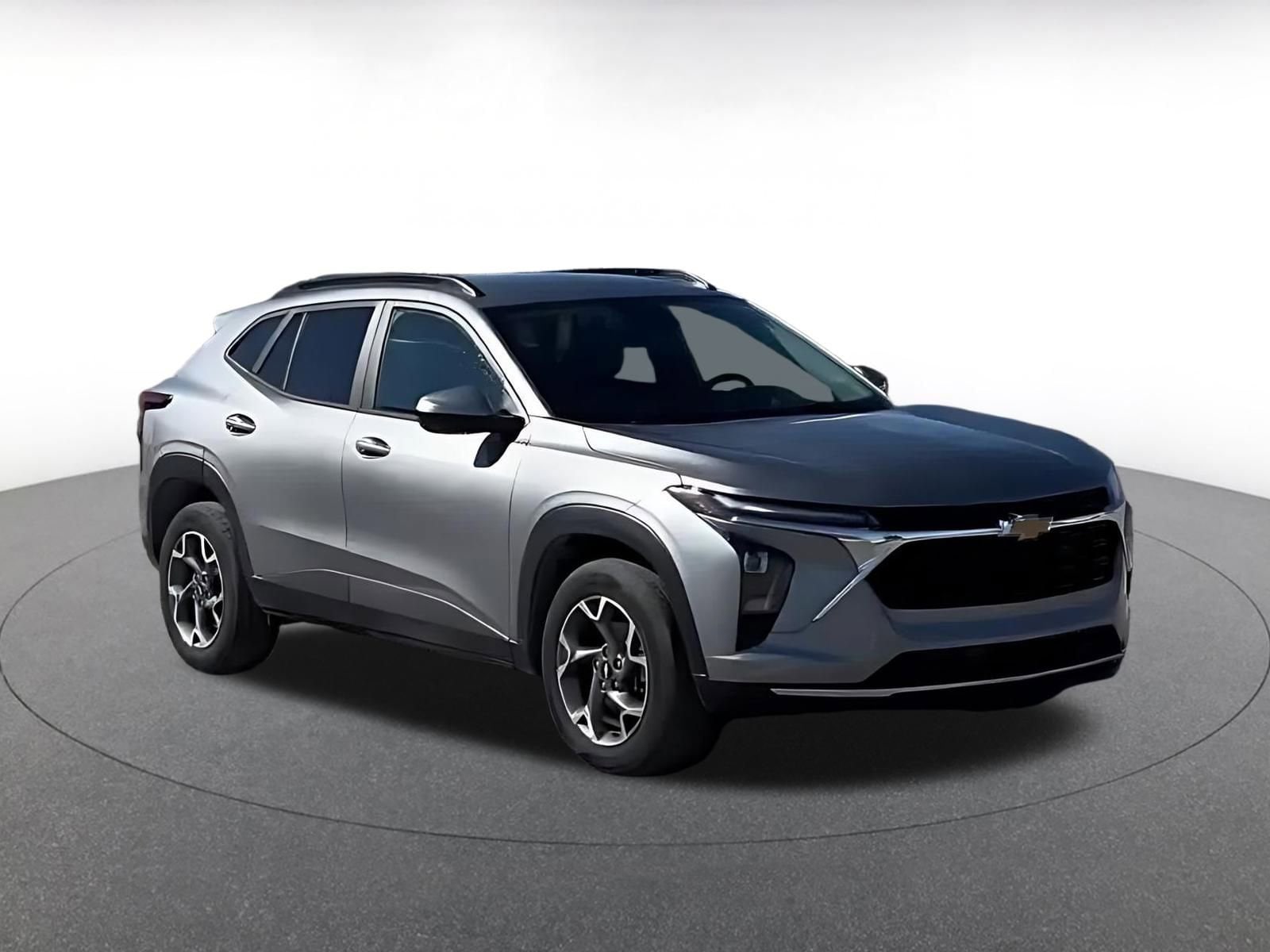 Thumbnail: 2025 Chevrolet Trax - 3