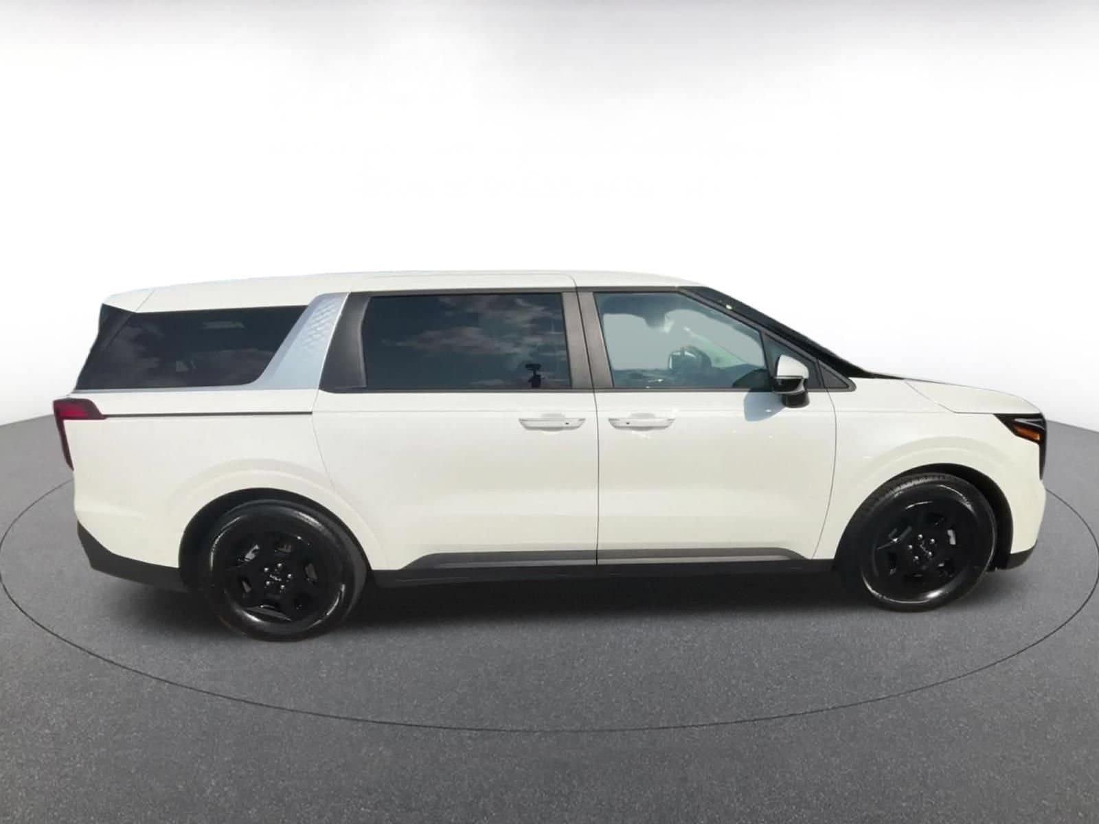 Thumbnail: 2026 Kia Carnival - 15