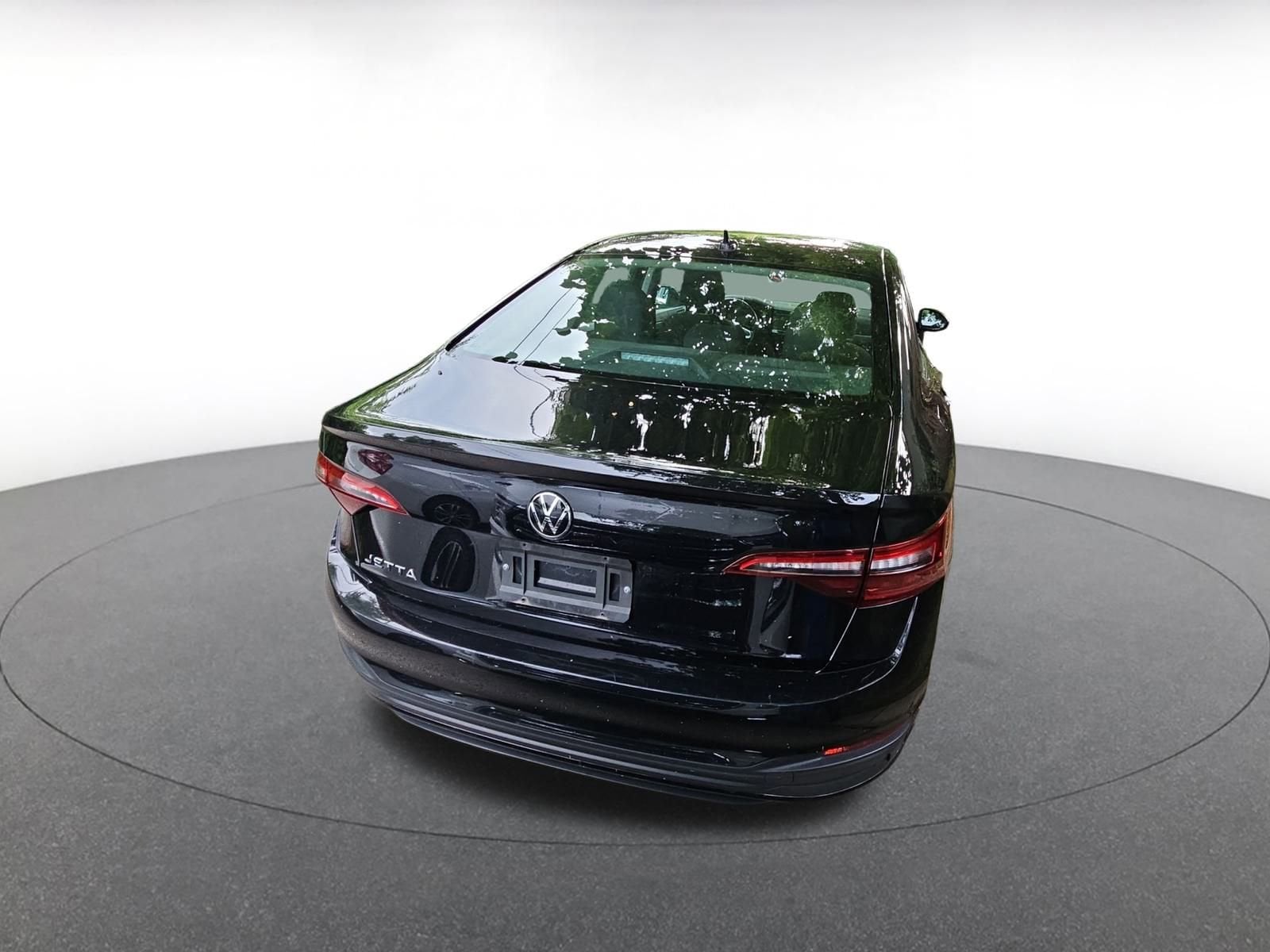Thumbnail: 2024 Volkswagen Jetta - 3