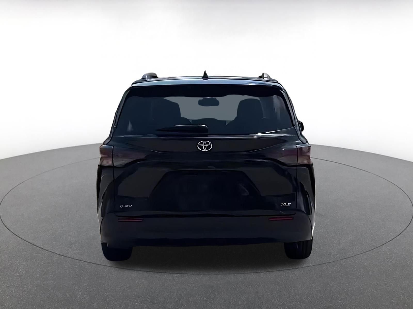 Thumbnail: 2025 Toyota Sienna - 12