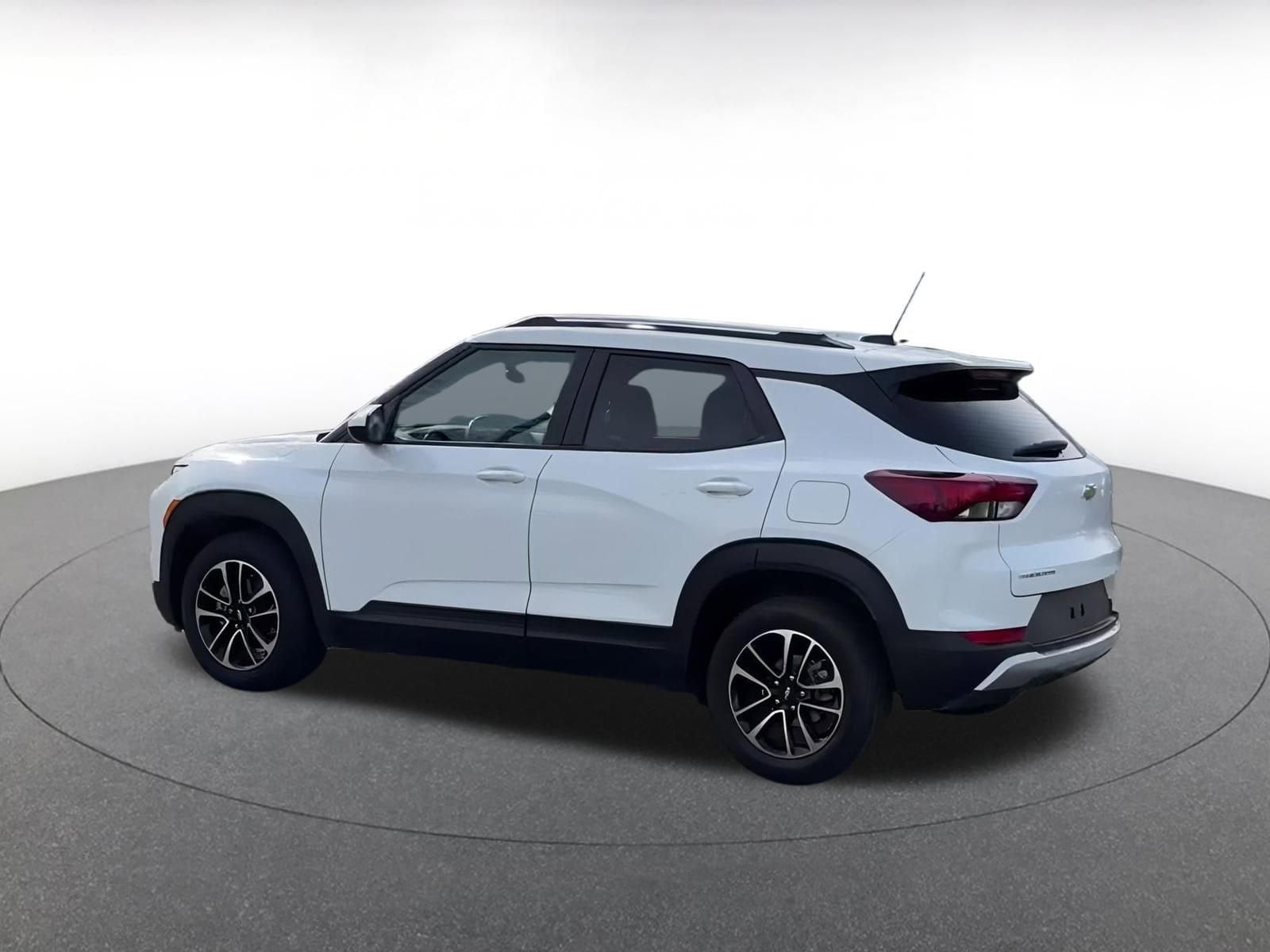 Thumbnail: 2025 Chevrolet TrailBlazer - 10