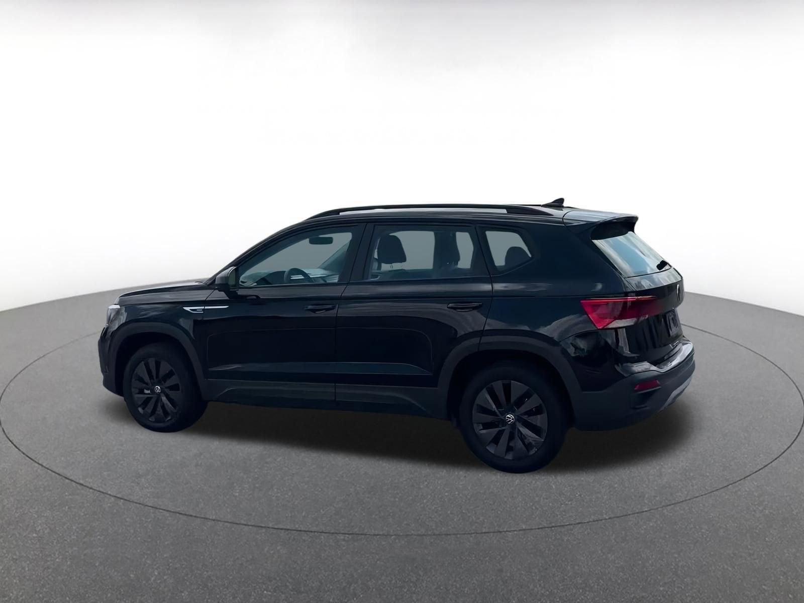 Thumbnail: 2024 Volkswagen Taos - 10