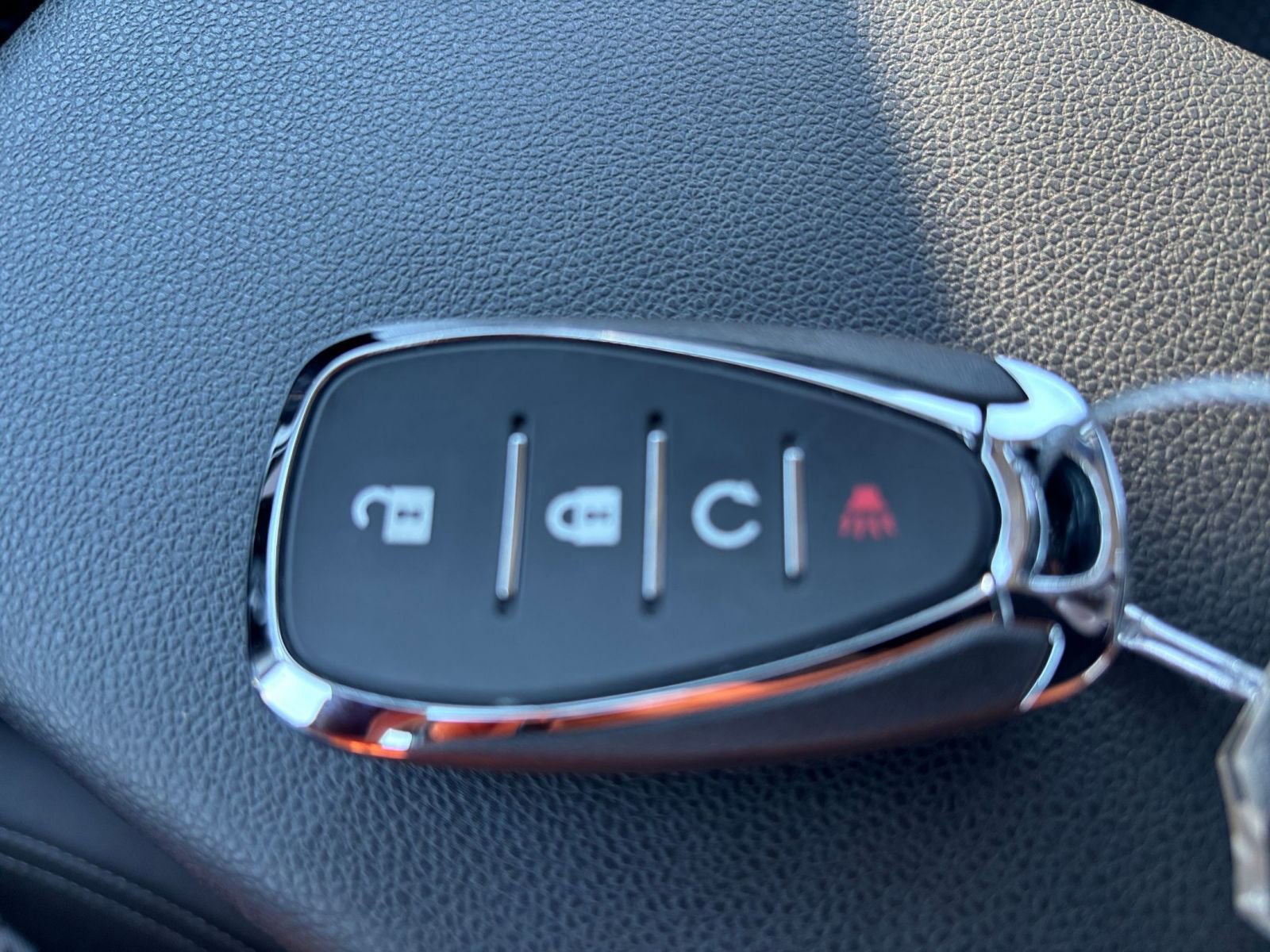 Thumbnail: 2025 Chevrolet Trax - 23