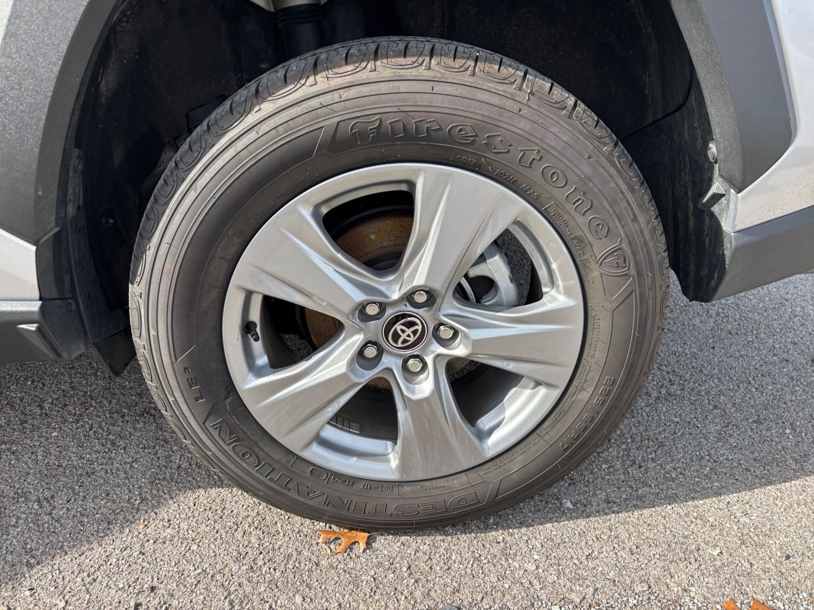 Thumbnail: 2025 Toyota RAV4 - 29