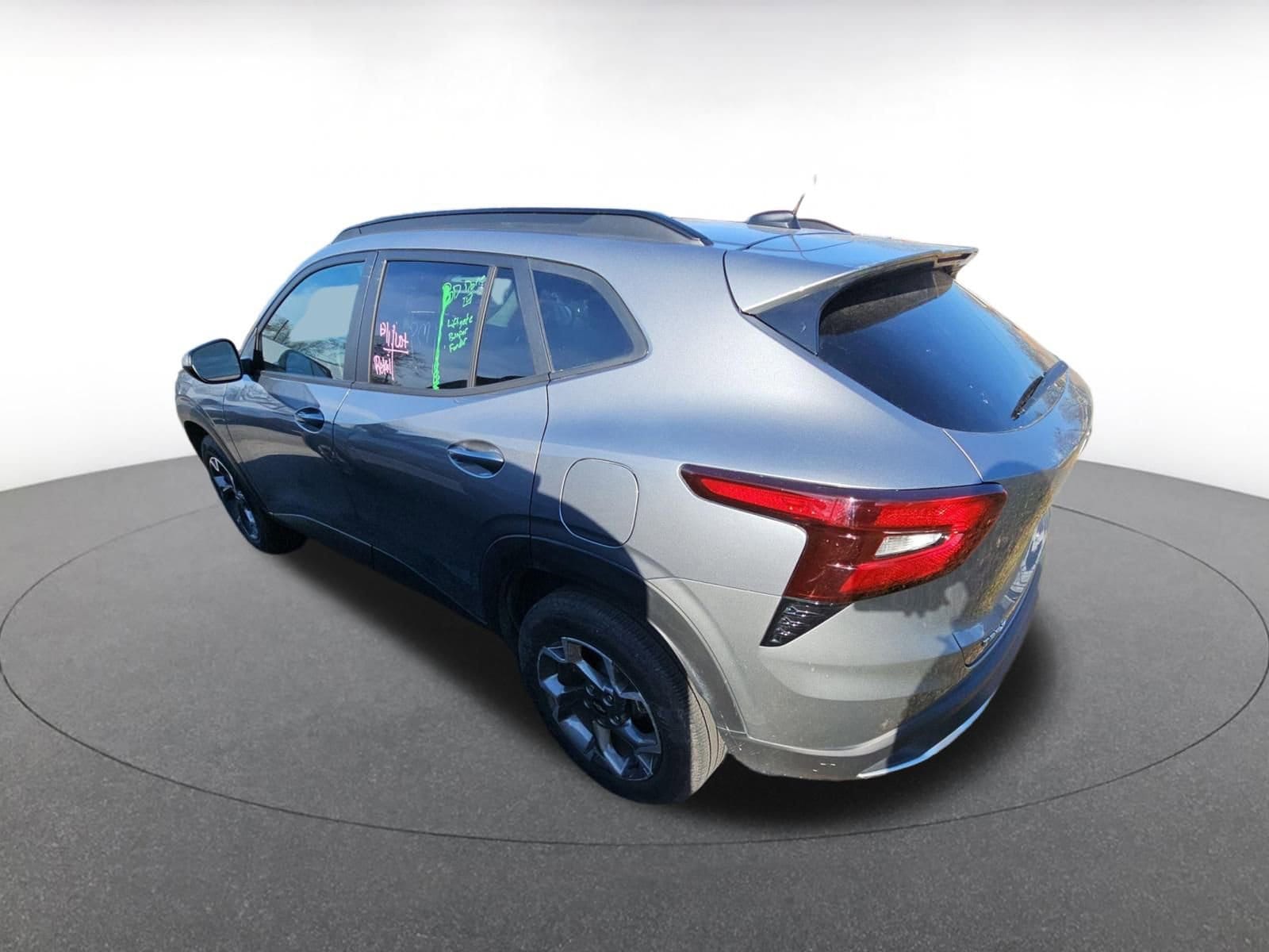 Thumbnail: 2025 Chevrolet Trax - 4