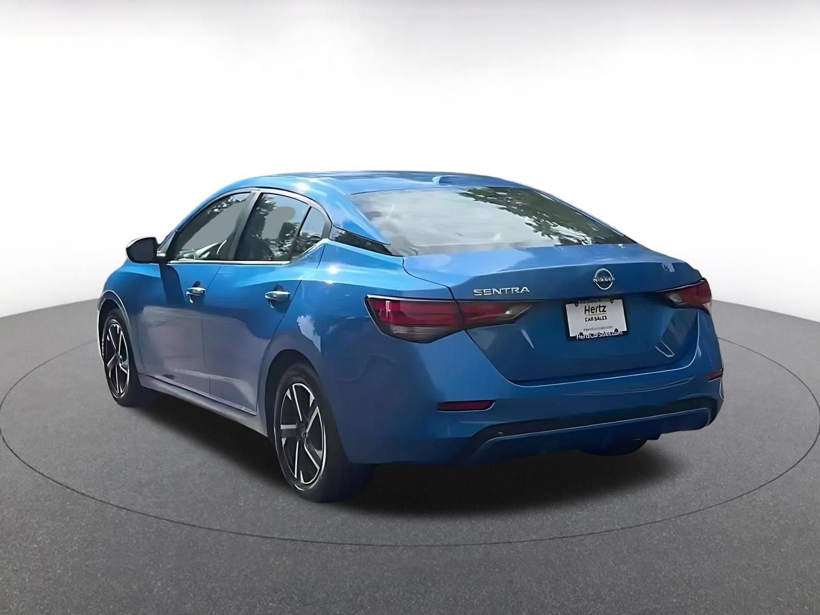 Thumbnail: 2025 Nissan Sentra - 10