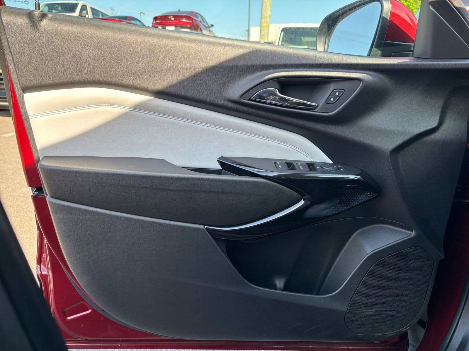 Thumbnail: 2025 Chevrolet Trax - 18