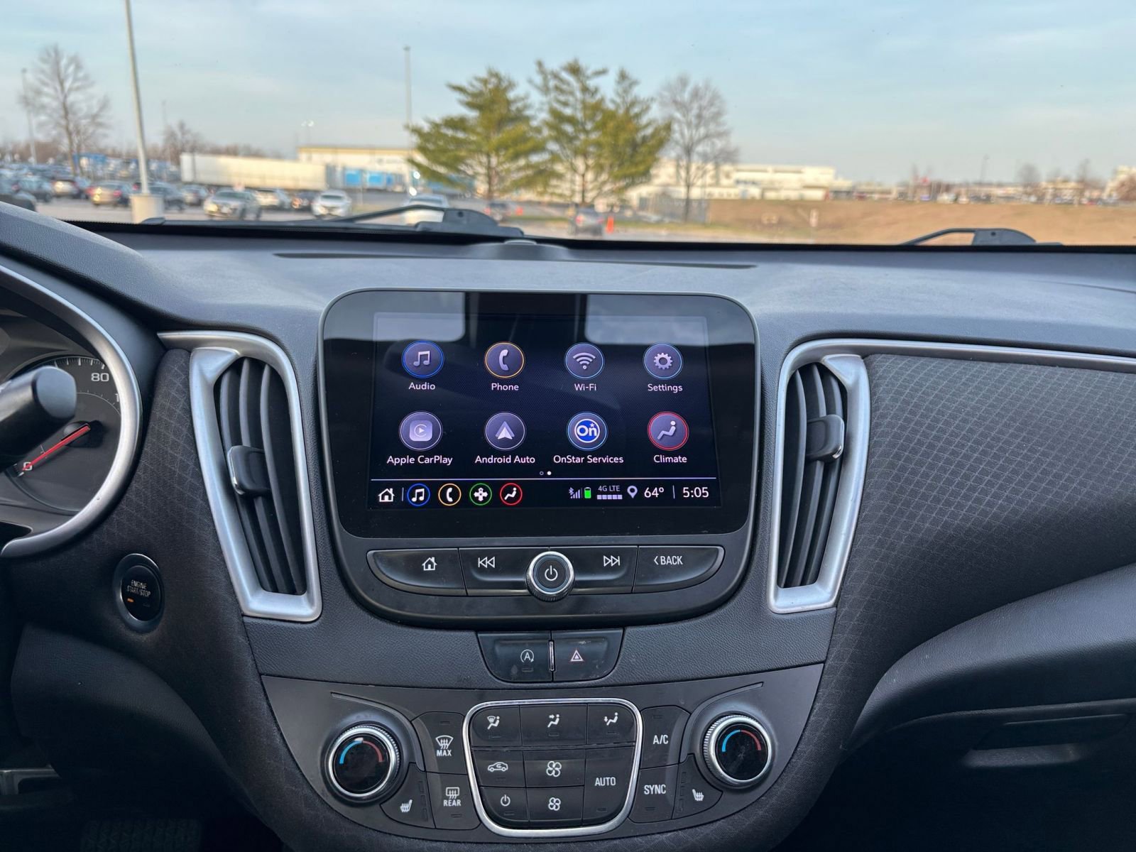 Thumbnail: 2022 Chevrolet Malibu - 17