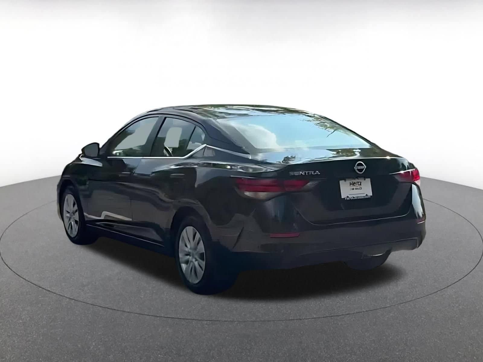 Thumbnail: 2025 Nissan Sentra - 10