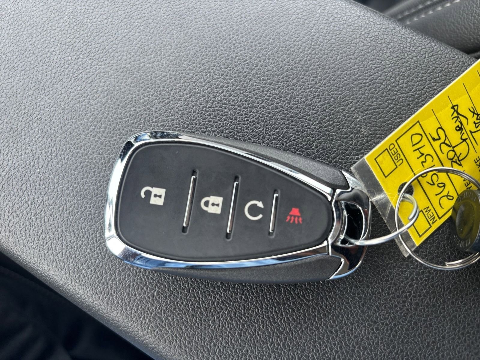 Thumbnail: 2025 Chevrolet Trax - 21