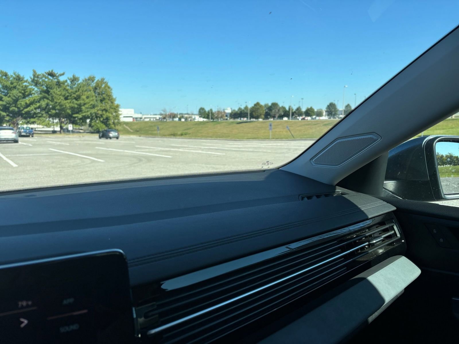 Thumbnail: 2025 Volkswagen Jetta - 34