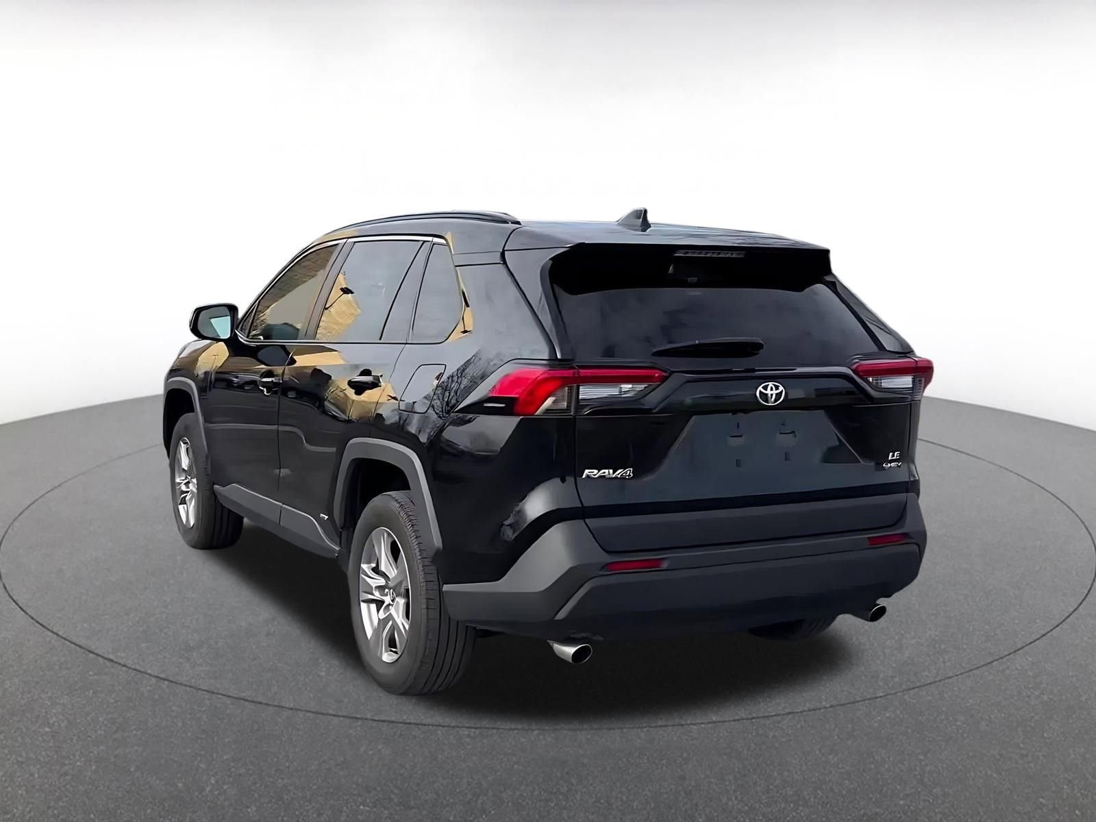 Thumbnail: 2025 Toyota RAV4 - 11