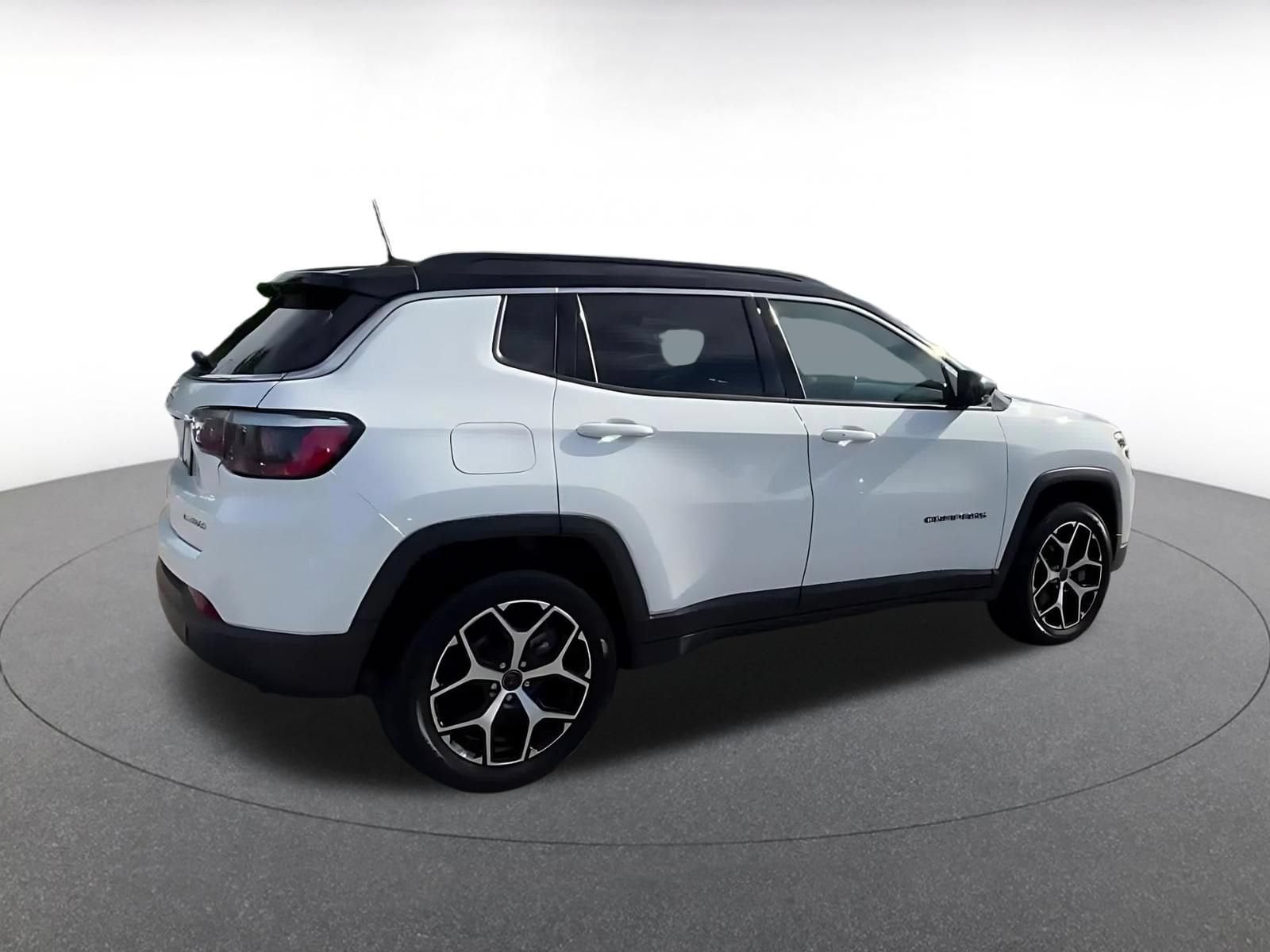 Thumbnail: 2025 Jeep Compass - 14