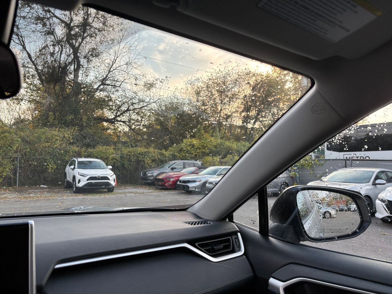 Thumbnail: 2025 Toyota RAV4 - 34