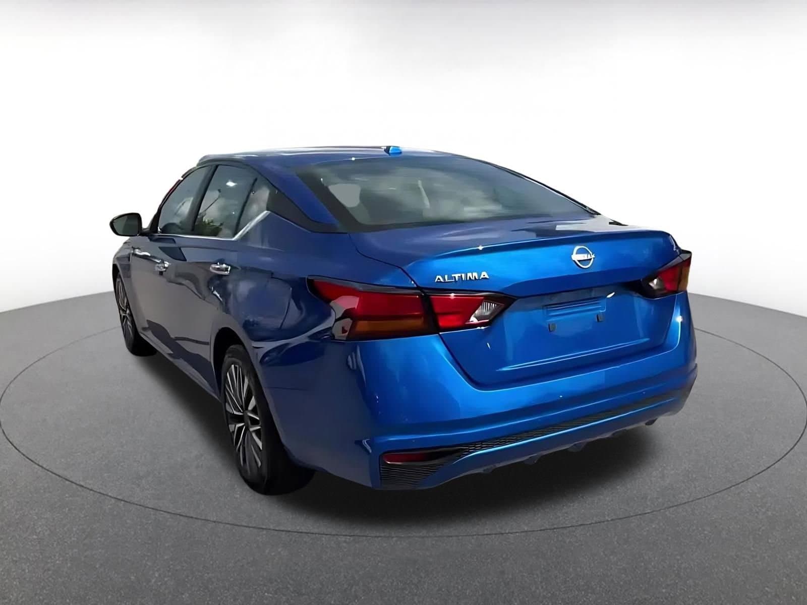 Thumbnail: 2025 Nissan Altima - 11