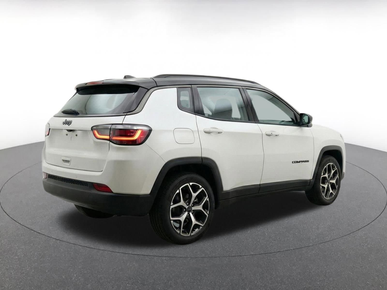 Thumbnail: 2025 Jeep Compass - 9