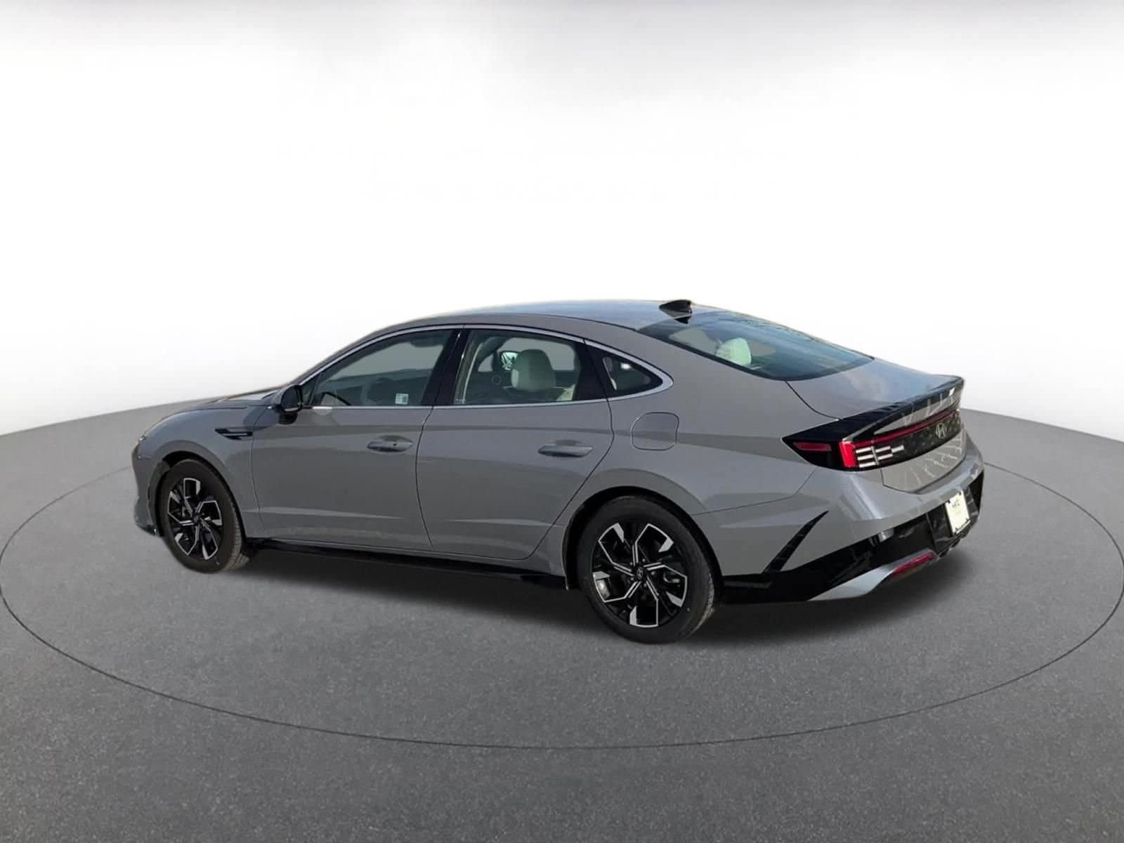 Thumbnail: 2025 Hyundai Sonata - 10