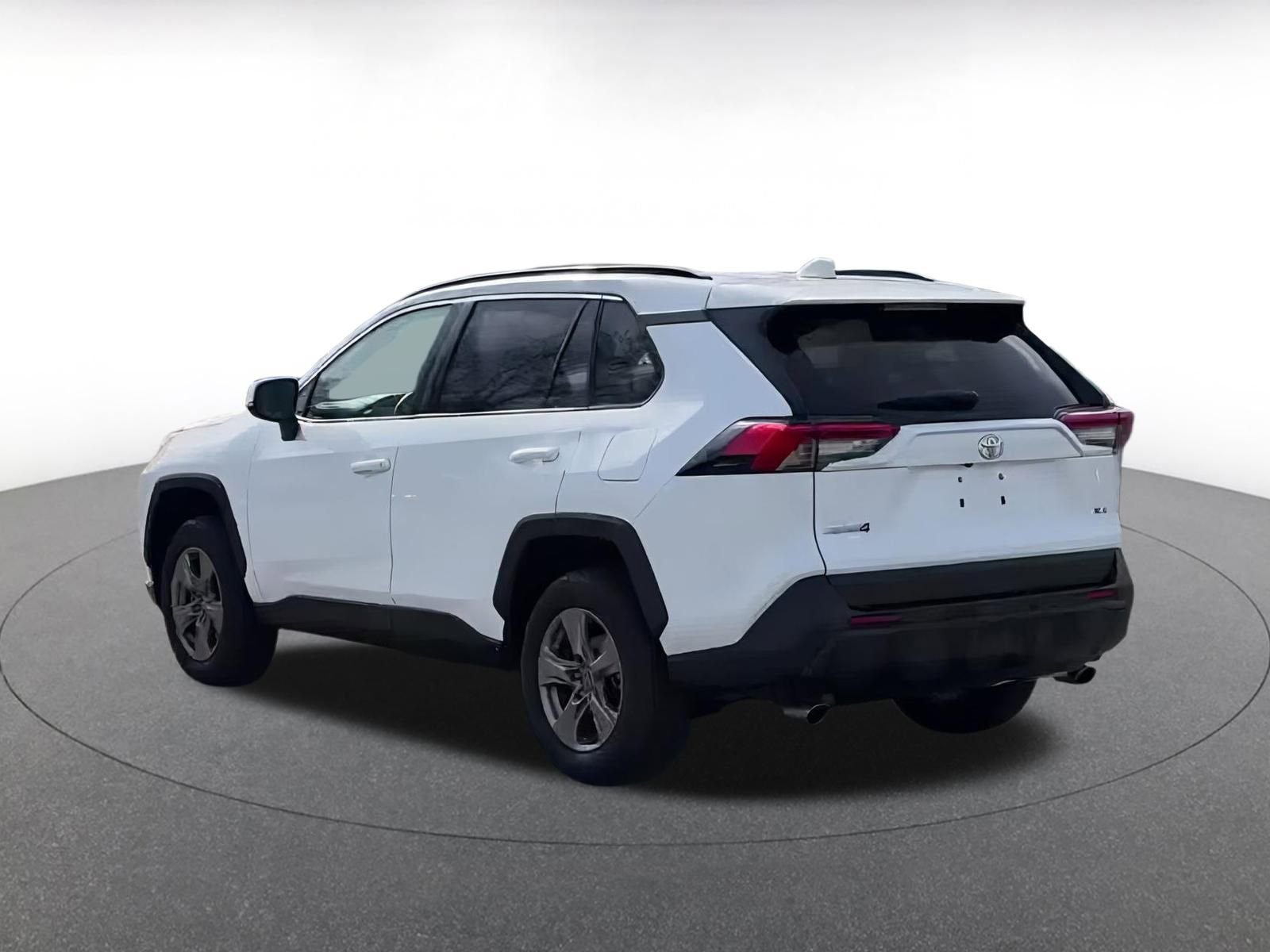 Thumbnail: 2025 Toyota RAV4 - 11