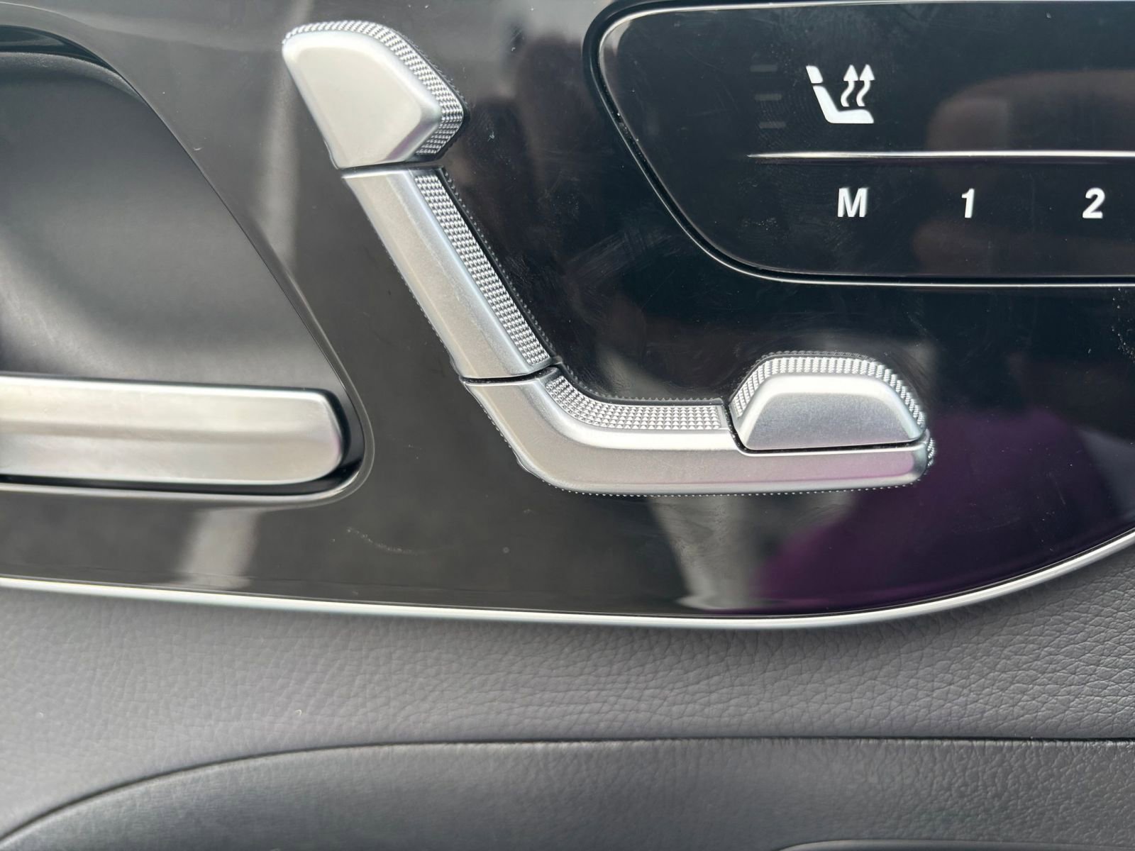 Thumbnail: 2024 Mercedes-Benz C-Class - 23