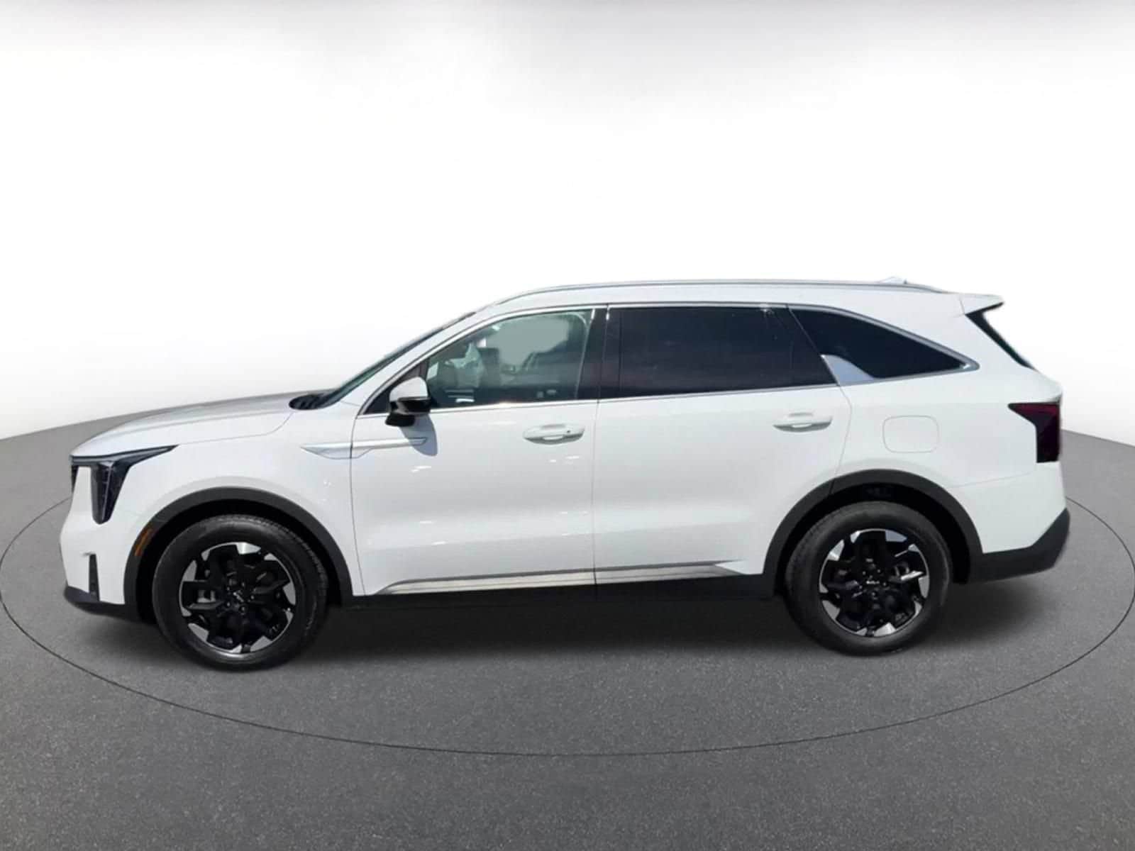 Thumbnail: 2024 Kia Sorento - 8