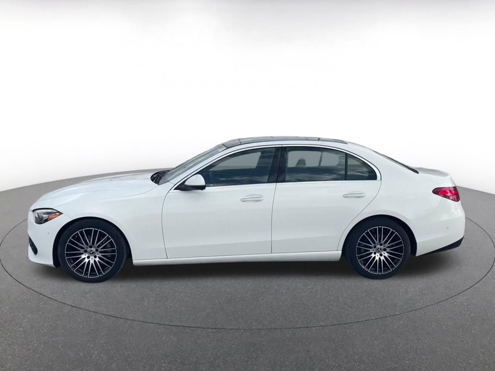 Thumbnail: 2024 Mercedes-Benz C-Class - 9