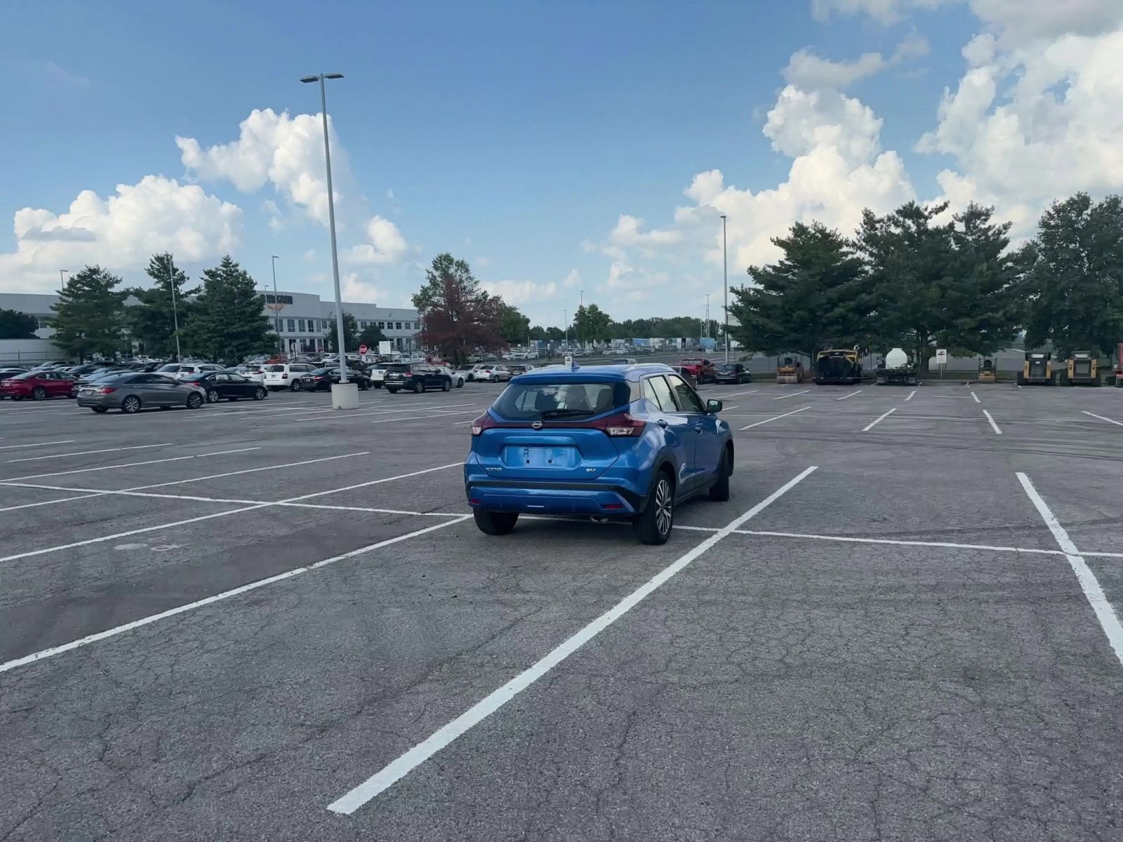 Thumbnail: 2024 Nissan Kicks - 15