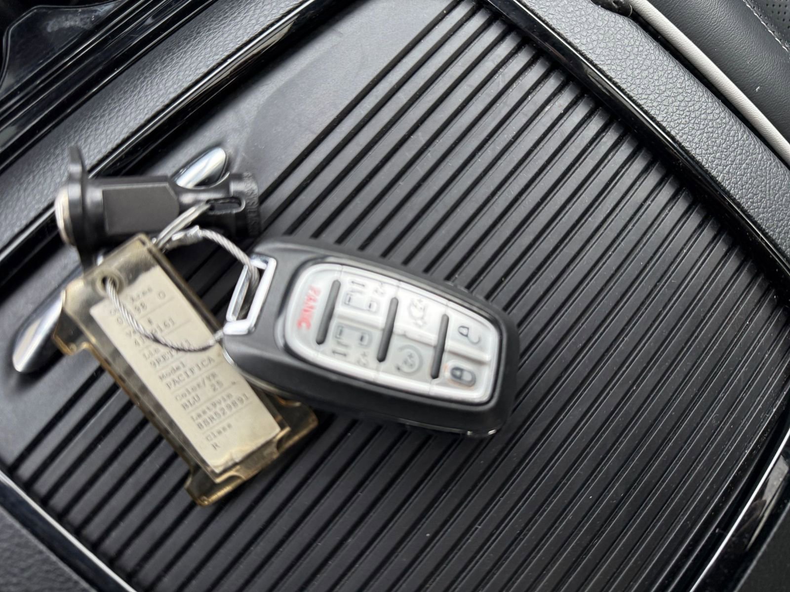 Thumbnail: 2025 Chrysler Pacifica - 22