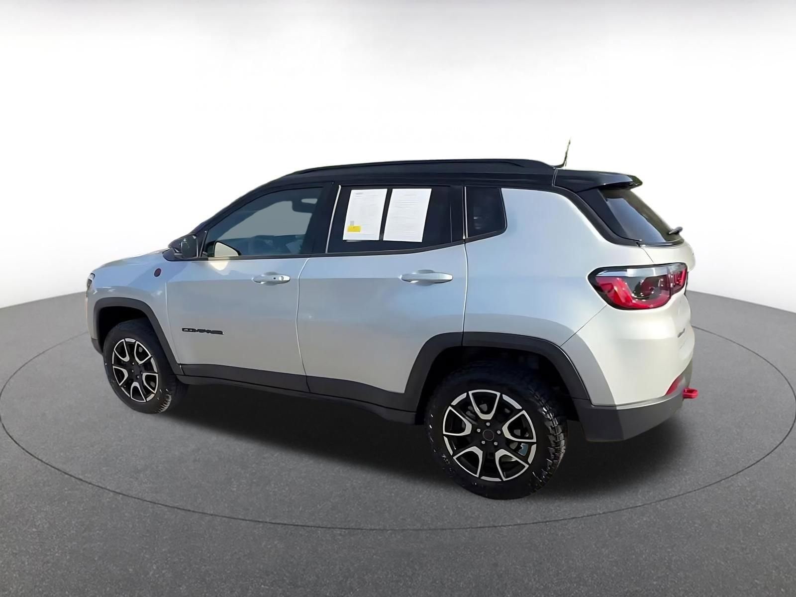 Thumbnail: 2025 Jeep Compass - 10