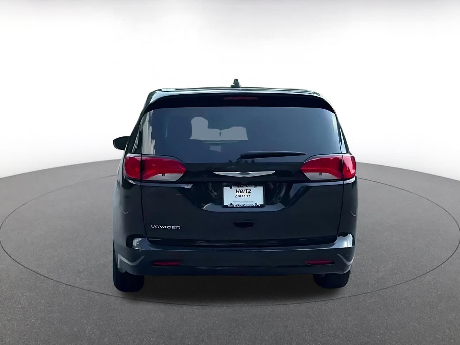 Thumbnail: 2024 Chrysler Voyager - 12
