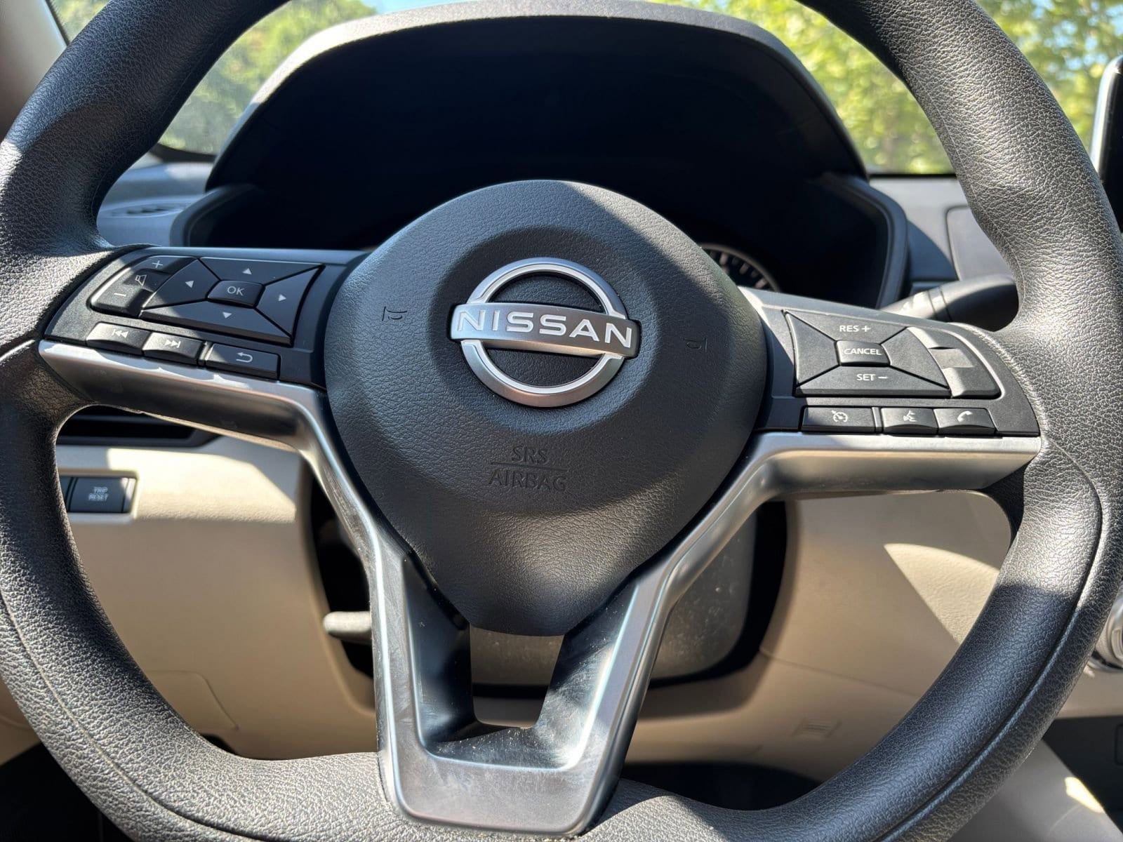 Thumbnail: 2025 Nissan Altima - 28