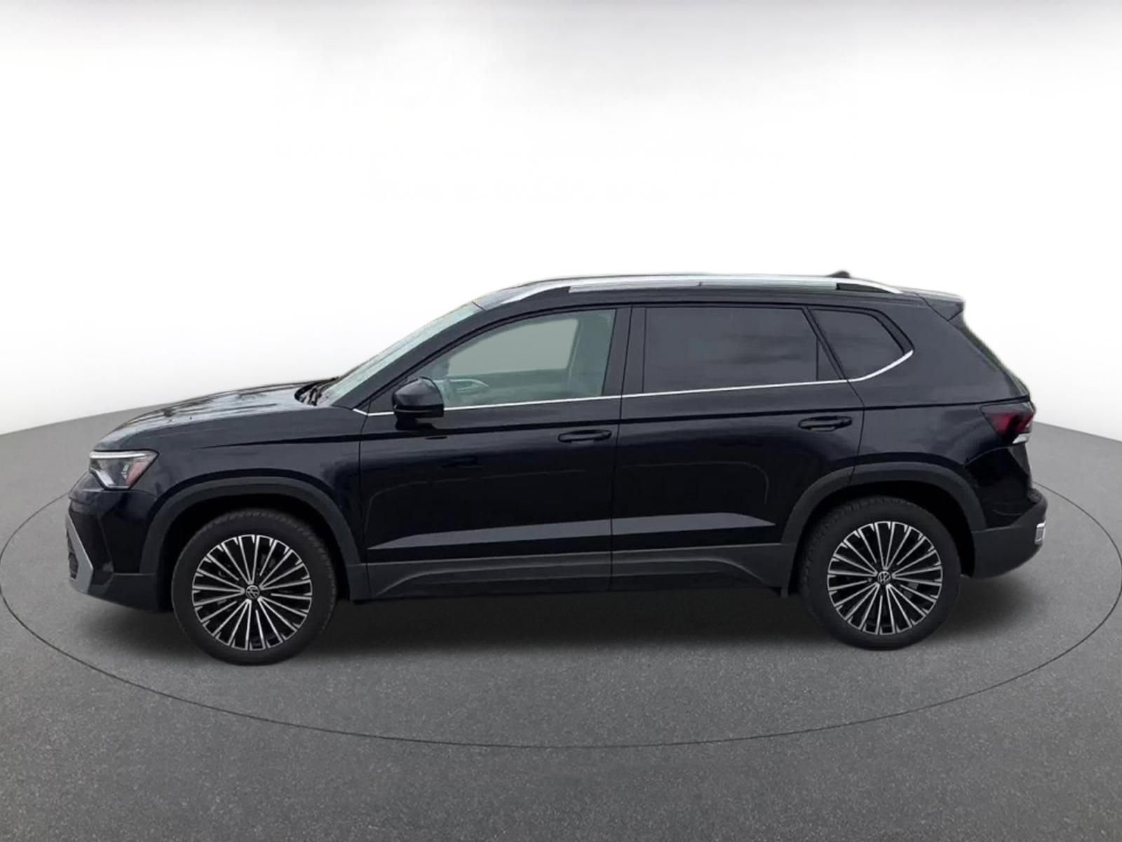 Thumbnail: 2025 Volkswagen Taos - 9