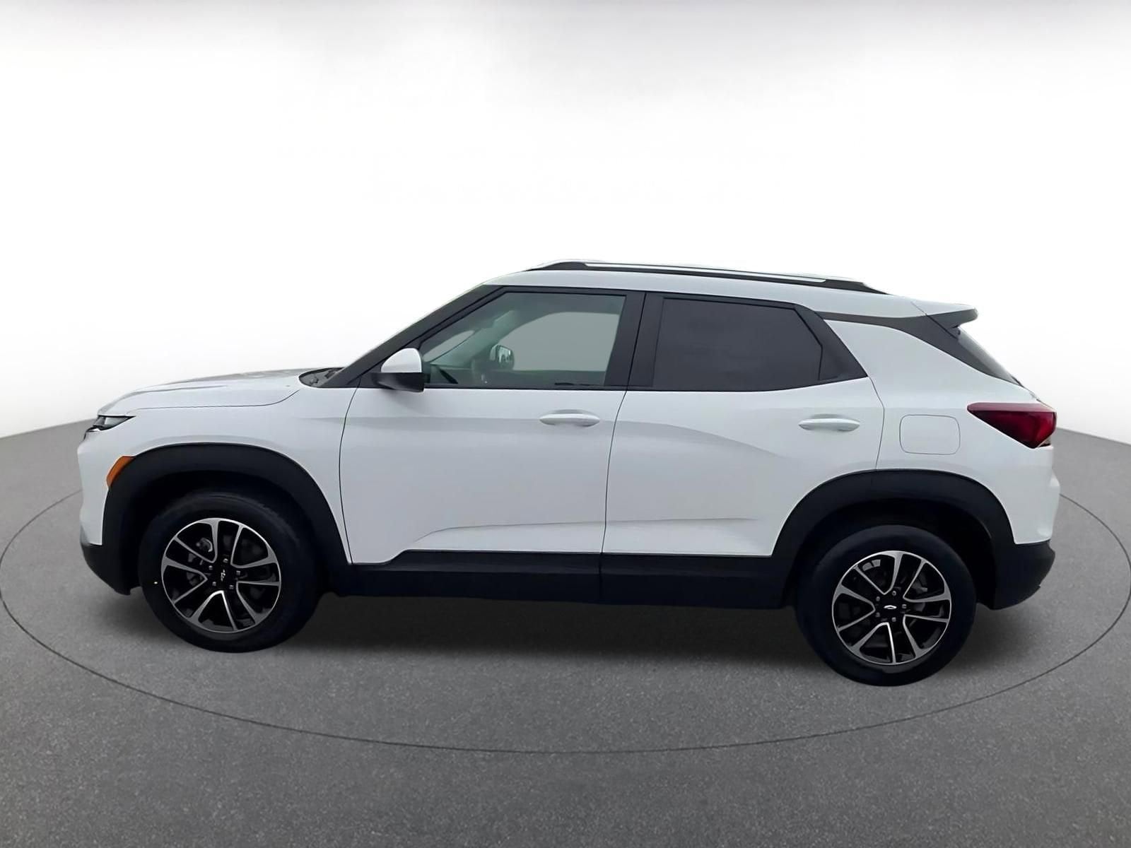 Thumbnail: 2025 Chevrolet TrailBlazer - 9