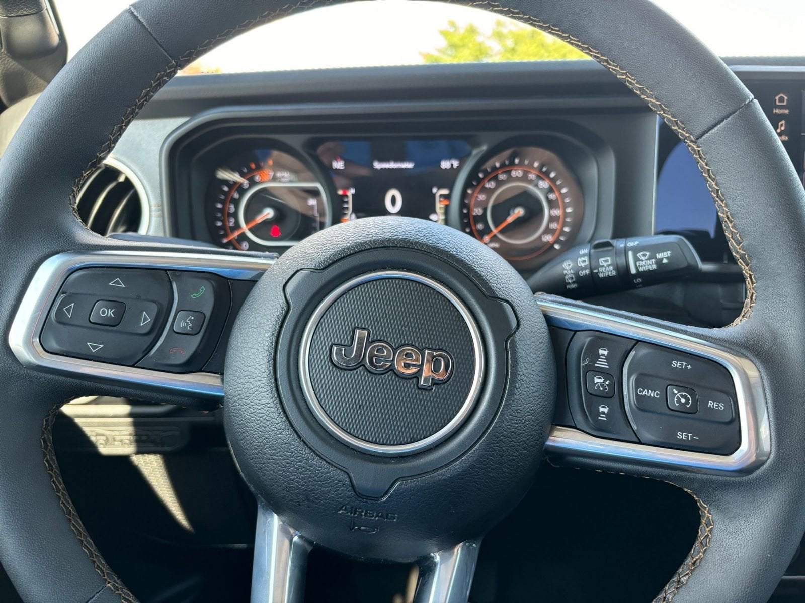 Thumbnail: 2025 Jeep Wrangler - 27