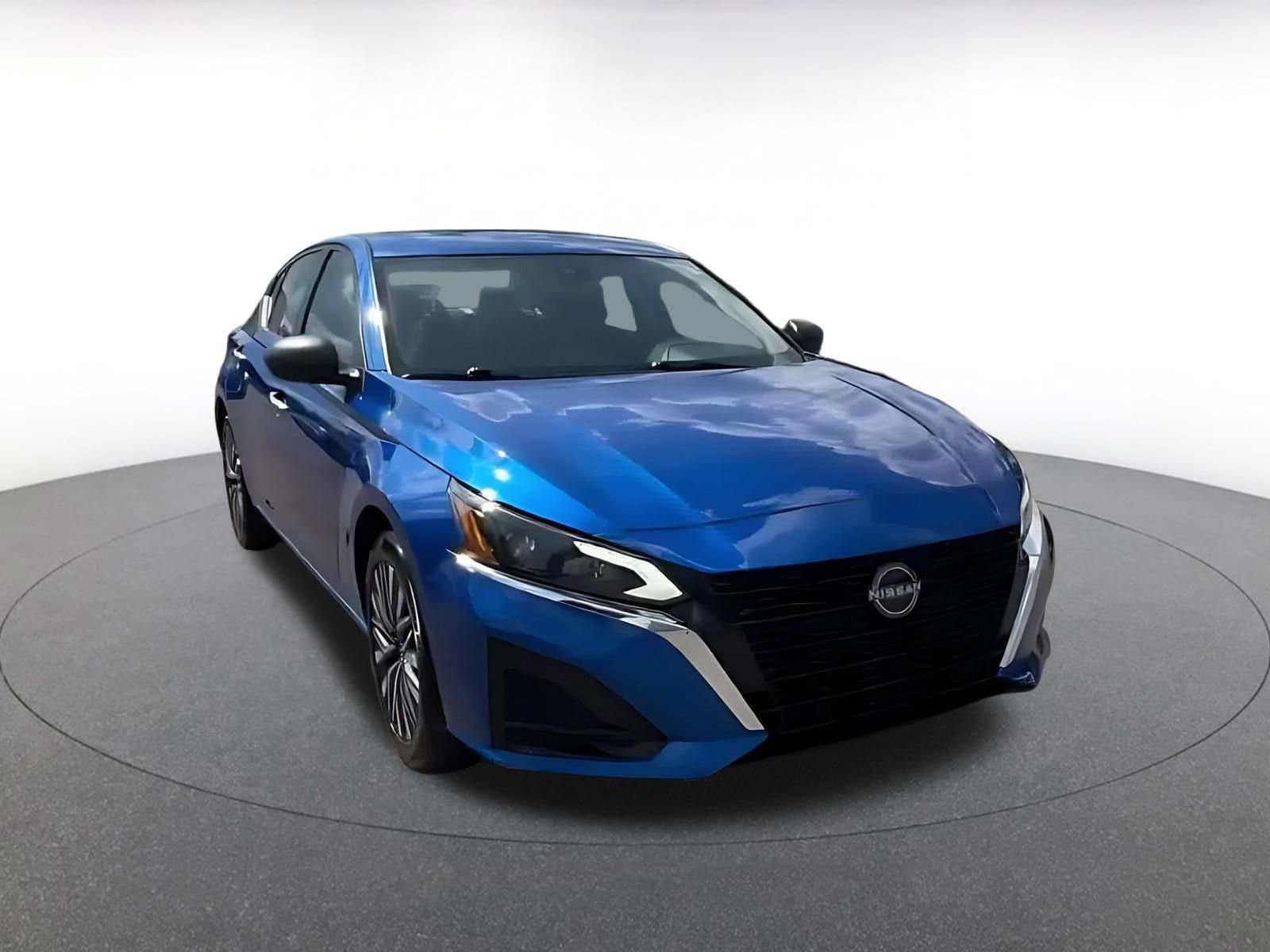 Thumbnail: 2025 Nissan Altima - 3