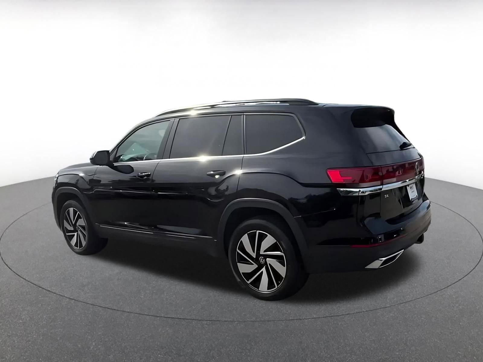 Thumbnail: 2025 Volkswagen Atlas - 10