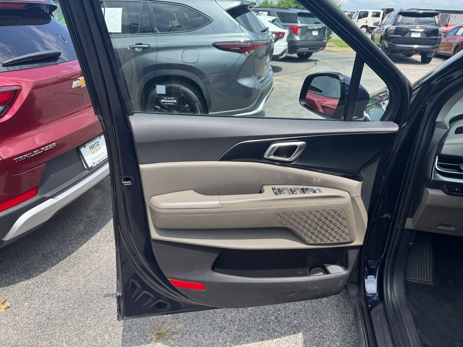 Thumbnail: 2026 Kia Carnival - 18