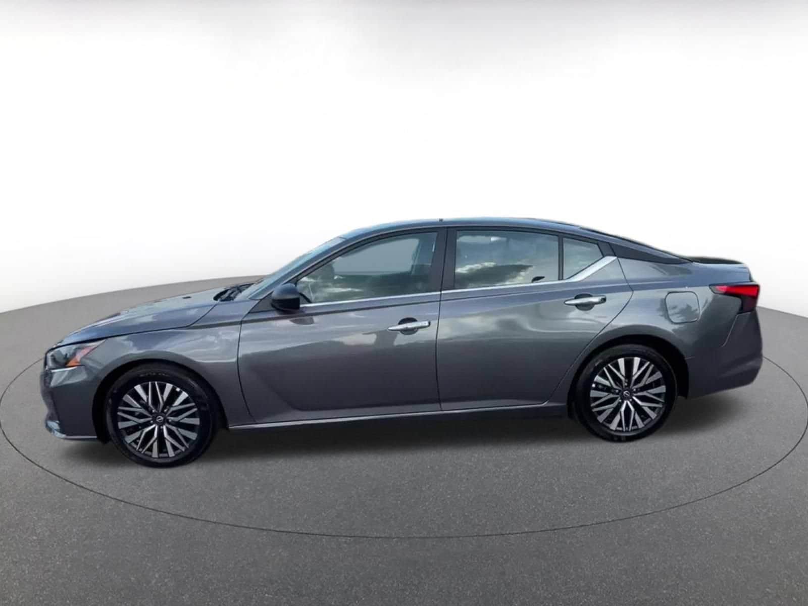 Thumbnail: 2025 Nissan Altima - 8