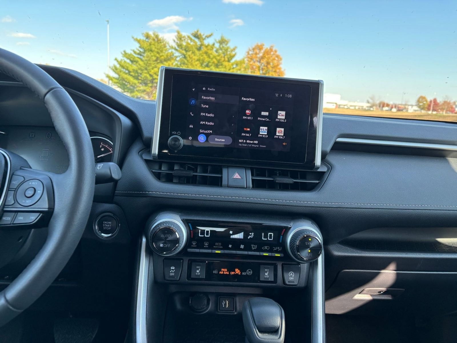 Thumbnail: 2025 Toyota RAV4 - 18