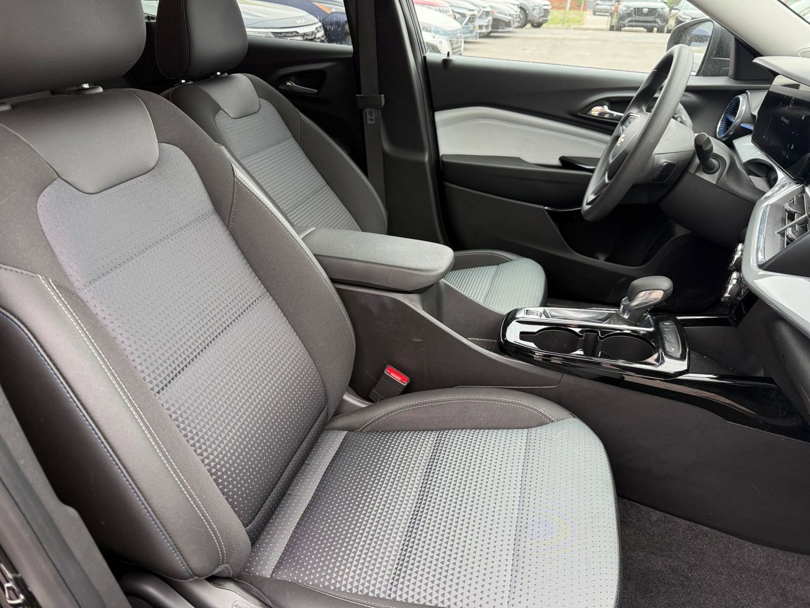 Thumbnail: 2025 Chevrolet Trax - 35