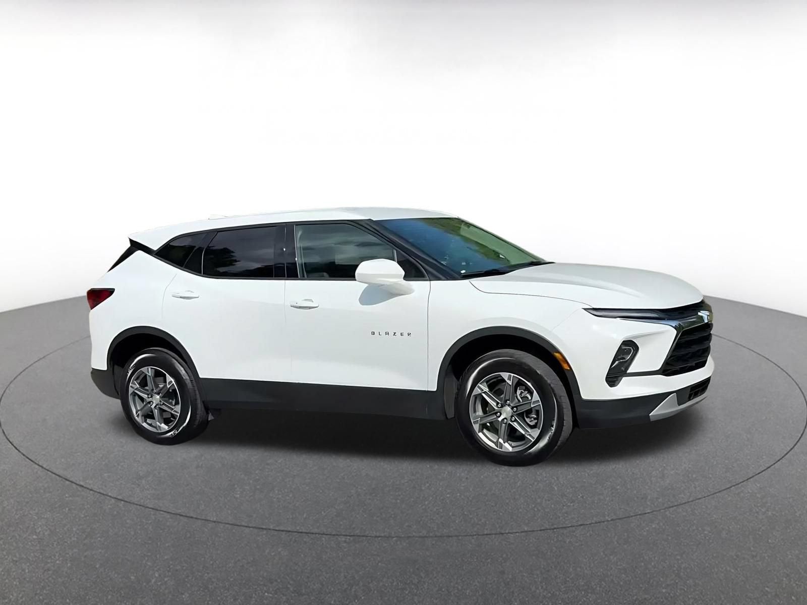 Thumbnail: 2026 Chevrolet Blazer - 2