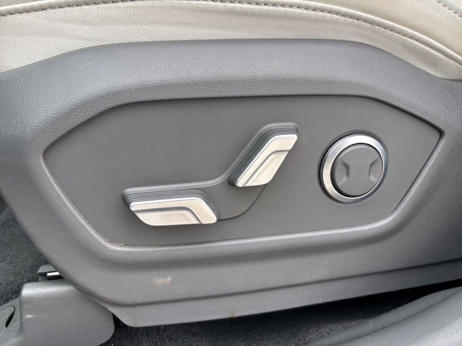 Thumbnail: 2025 Hyundai Santa Fe - 25