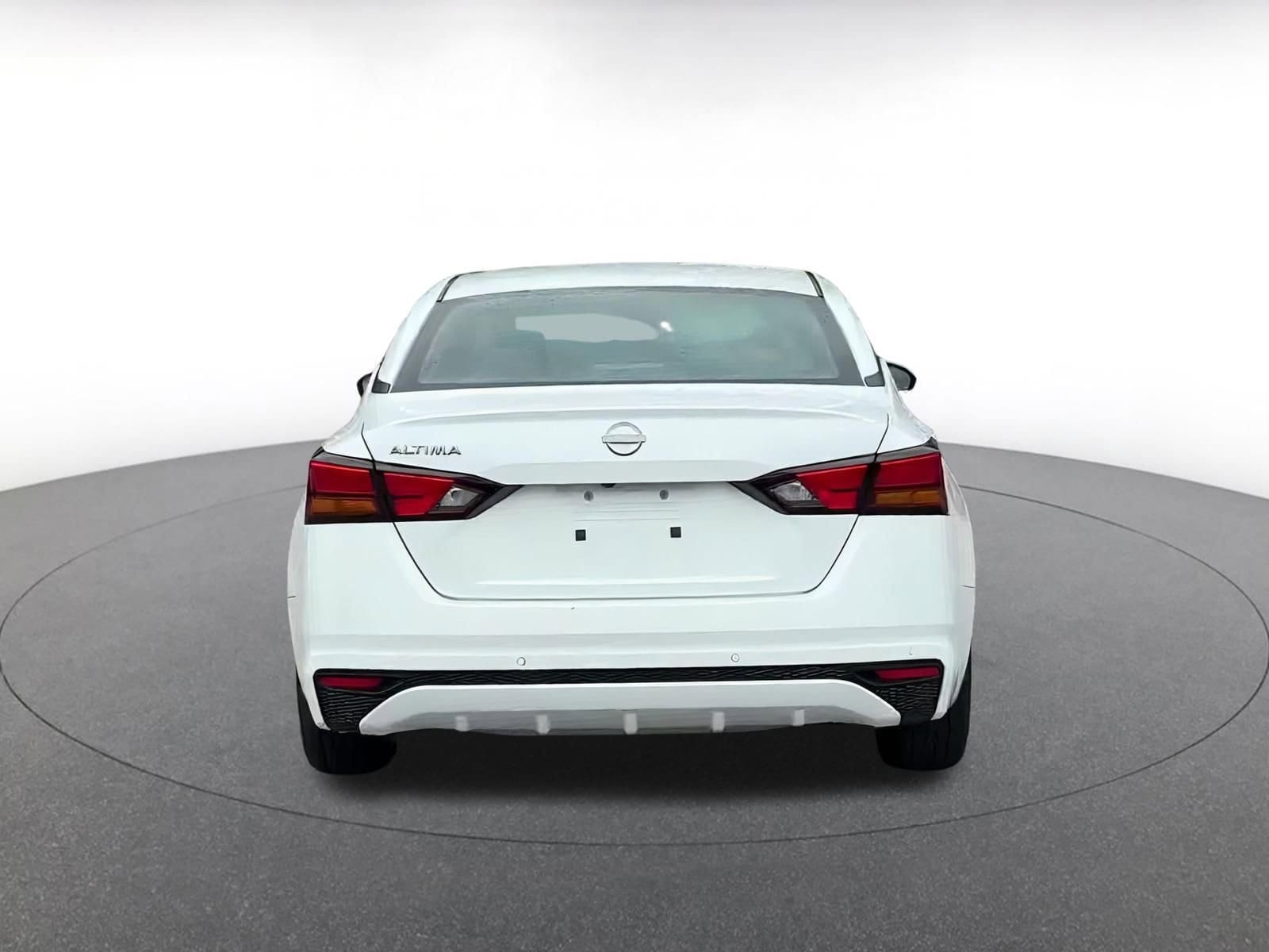 Thumbnail: 2023 Nissan Altima - 12