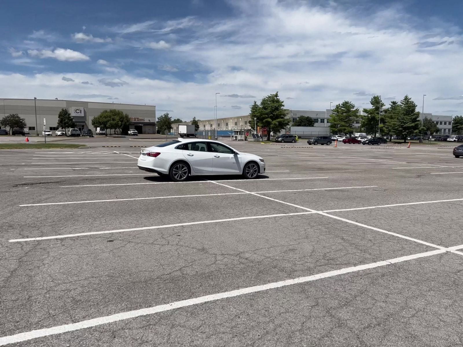 Thumbnail: 2024 Chevrolet Malibu - 9