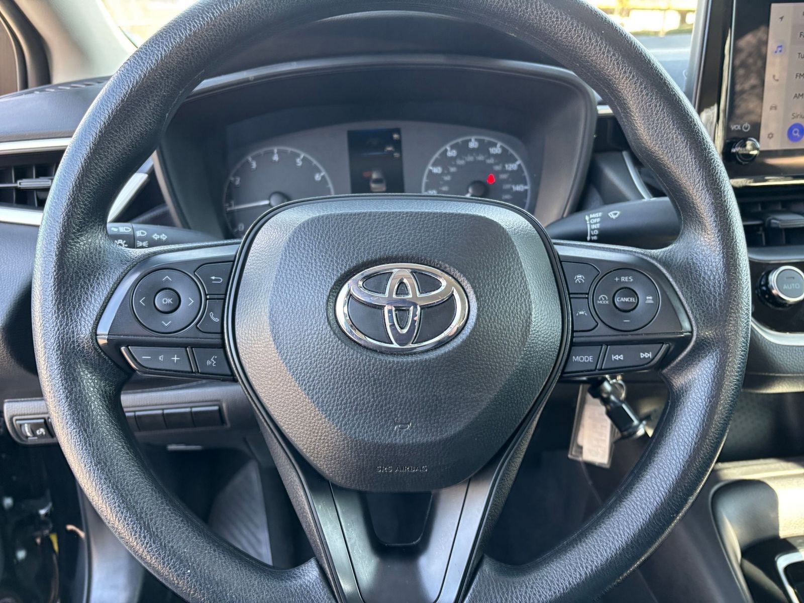 Thumbnail: 2025 Toyota Corolla - 25